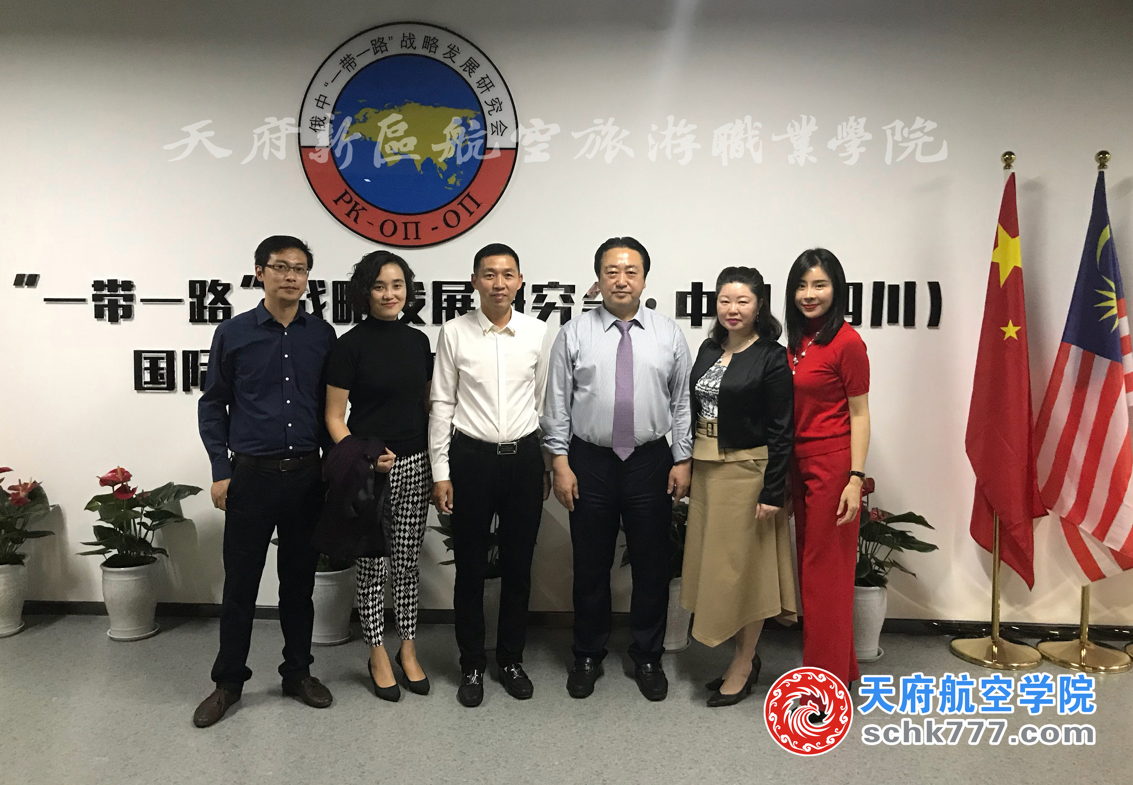 辜院會見俄中一帶一路戰(zhàn)略發(fā)展研究會主席，杰出華僑陳志剛主席 (1)_副本.jpg